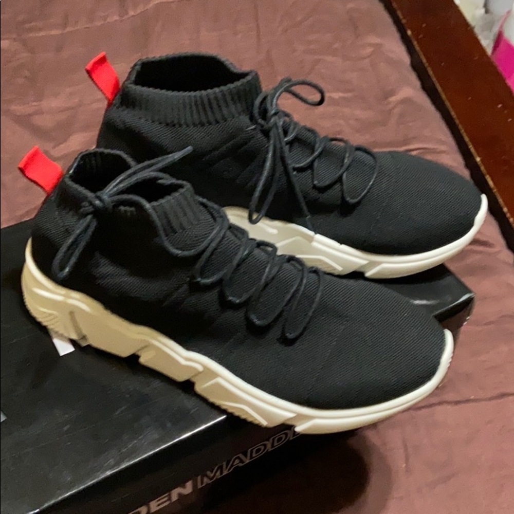Madden Brand. NWT!